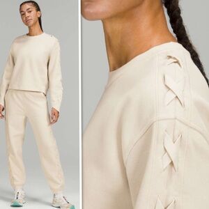 Lululemon Braided Sleeve Flees Pullover Sweatshirt In White Opal Size 10